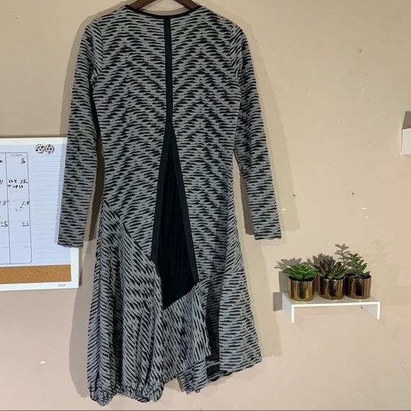 Nor Denmark Womens Gray Black Dress Asymmetrical Long Sleeves Distressed Size 2 - Picture 5 of 9